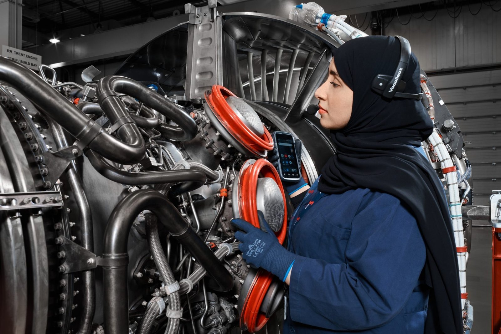 S696PBUu-Sanad-maintenance-on-IAE’s-V2500-engine-scaled