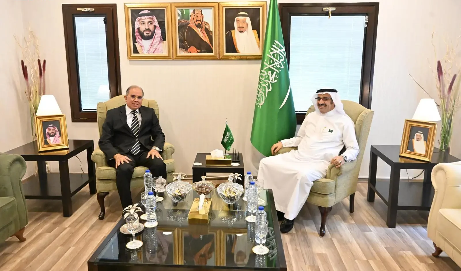 xrTJxFHe4oqKmEydlXByzWYSCfR10107FCjREXFb