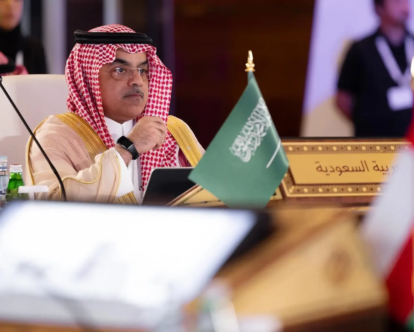 KRO1ayUHlVX9CxyZ8DTAS18EP8PAnw90cur5muX8